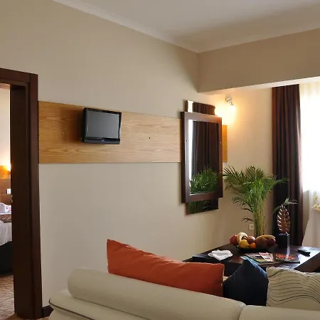 Hotel &