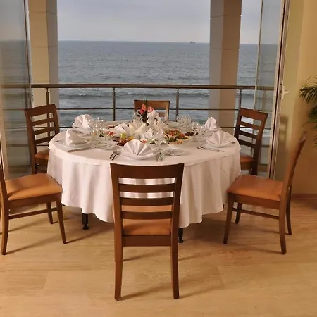 Hotel & 5*