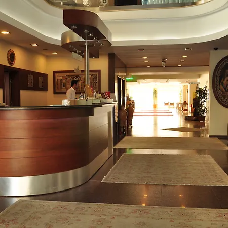 Hotel &