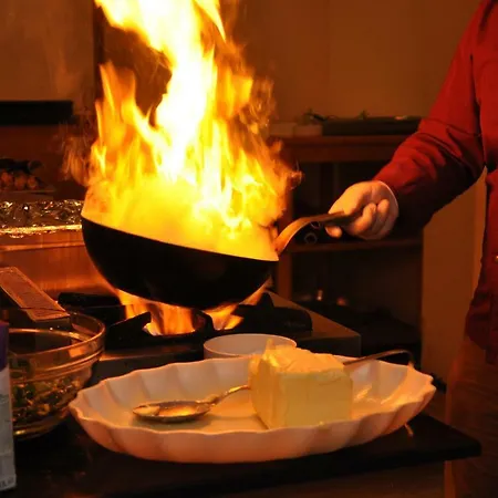 & فندق إجنيدا