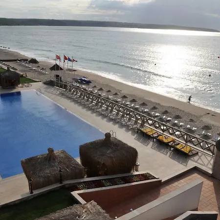 & Hotel